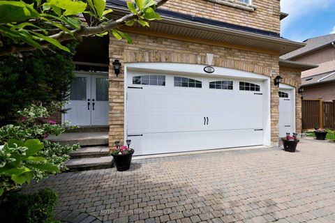 Photo 3 at 110 Velmar Drive, East Woodbridge, Vaughan