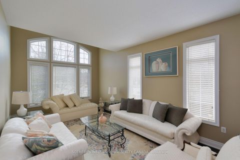 Photo 10 at 110 Velmar Drive, East Woodbridge, Vaughan