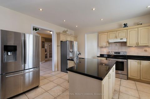 Photo 12 at 110 Velmar Drive, East Woodbridge, Vaughan