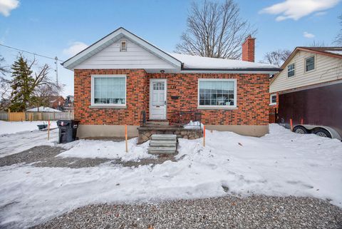 Photo 4 at 68 Drury Lane, Wellington, Barrie