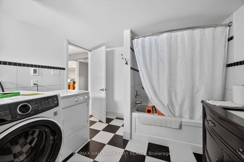 Photo 32 at 68 Drury Lane, Wellington, Barrie