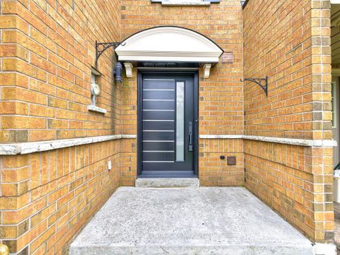 Photo 3 at 373 Ravineview Way, WC Wedgewood Creek, Oakville