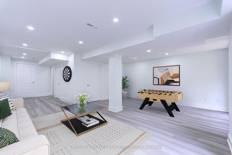 Photo 8 at 373 Ravineview Way, WC Wedgewood Creek, Oakville