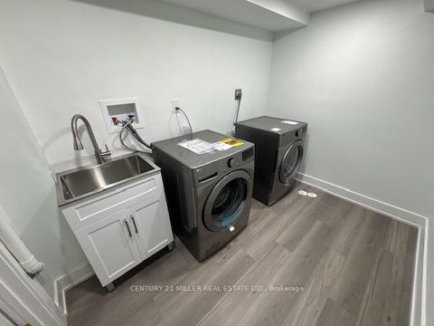 Photo 38 at 373 Ravineview Way, WC Wedgewood Creek, Oakville