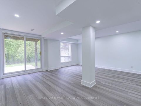 Photo 39 at 373 Ravineview Way, WC Wedgewood Creek, Oakville