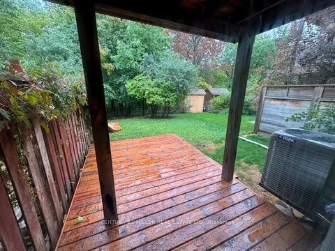 Photo 40 at 373 Ravineview Way, WC Wedgewood Creek, Oakville