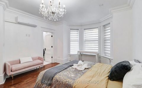 Photo 13 at 61 Brunswick Avenue, University, Toronto