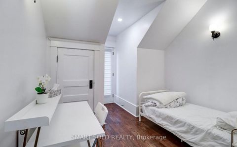 Photo 22 at 61 Brunswick Avenue, University, Toronto