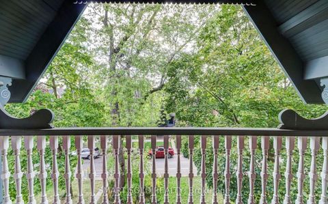 Photo 27 at 61 Brunswick Avenue, University, Toronto