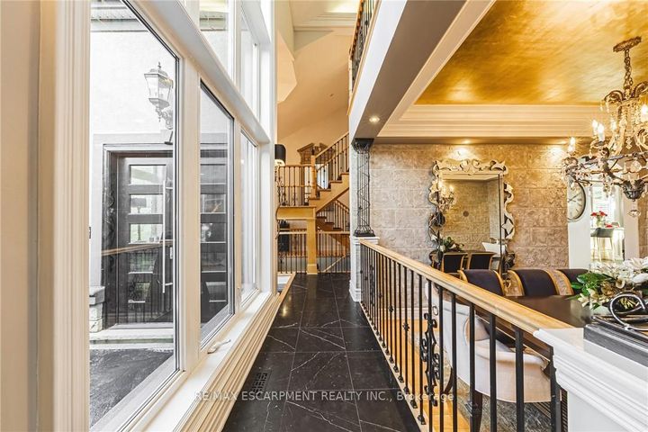 Photo 9 at 712 Highvalley Road, Ancaster, Hamilton