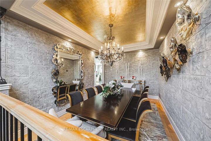 Photo 10 at 712 Highvalley Road, Ancaster, Hamilton