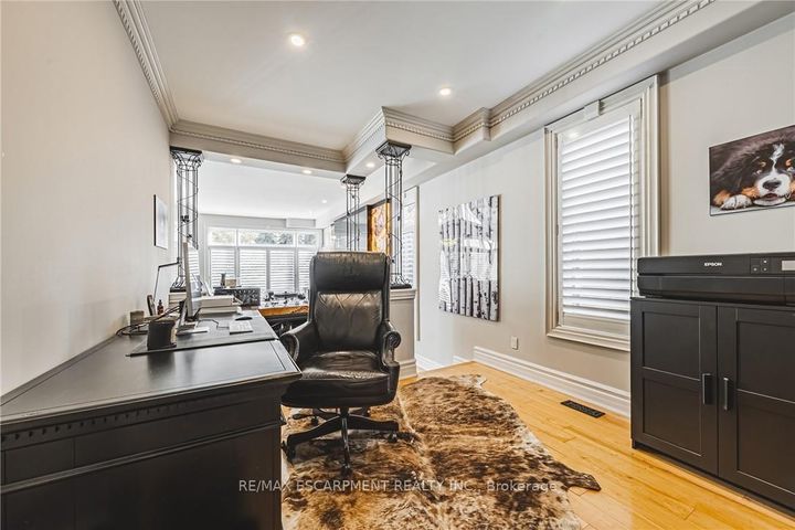 Photo 18 at 712 Highvalley Road, Ancaster, Hamilton