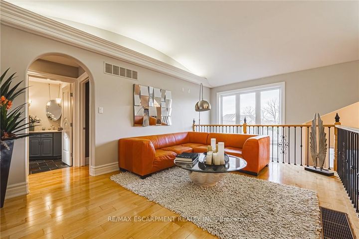 Photo 22 at 712 Highvalley Road, Ancaster, Hamilton