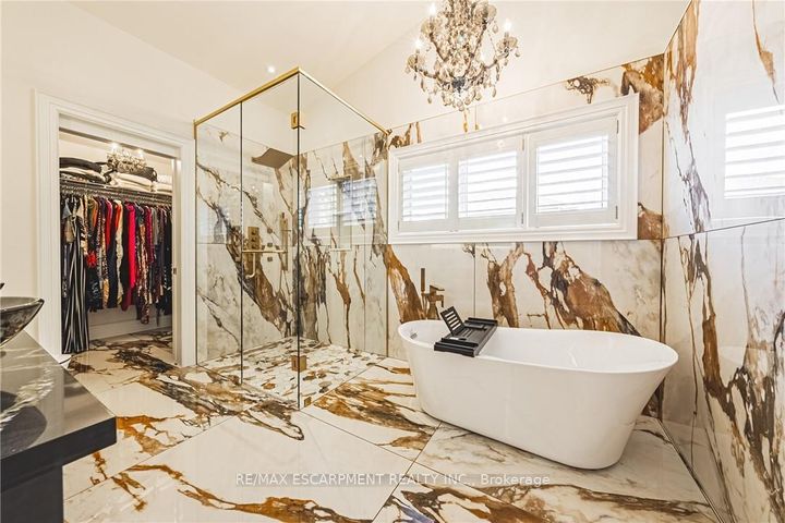 Photo 25 at 712 Highvalley Road, Ancaster, Hamilton