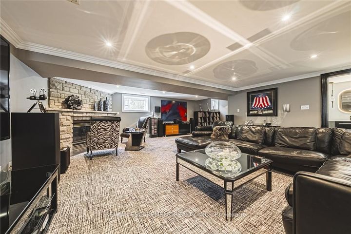 Photo 36 at 712 Highvalley Road, Ancaster, Hamilton