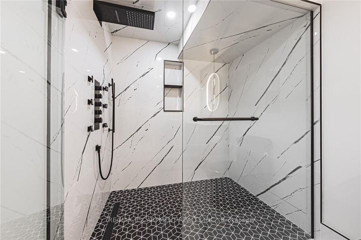 Photo 39 at 712 Highvalley Road, Ancaster, Hamilton