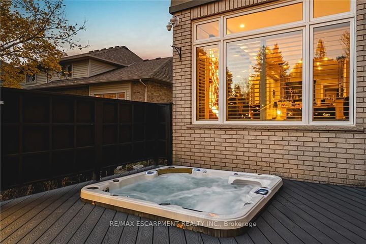 Photo 44 at 712 Highvalley Road, Ancaster, Hamilton