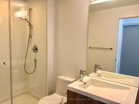 Photo 12 at 1004 - 199 Richmond Street W, Waterfront Communities C1, Toronto