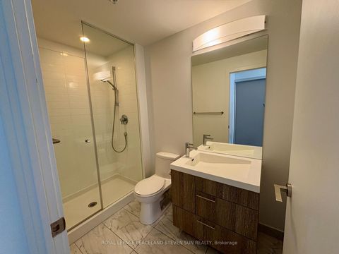 Photo 14 at 1004 - 199 Richmond Street W, Waterfront Communities C1, Toronto