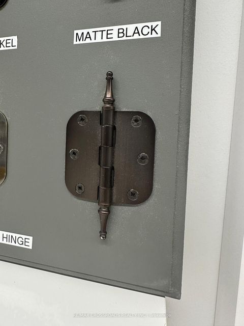 Photo 9 at 5 Kane Crescent, Bayview Northeast, Aurora