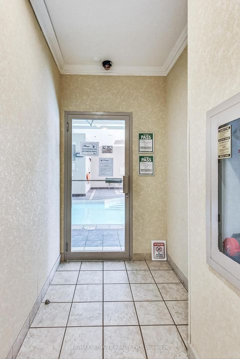 Photo 24 at 710 - 7 Lorraine Drive, Willowdale West, Toronto