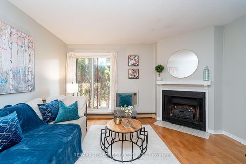 Photo 11 at 1713 - 1478 Pilgrims Way, GA Glen Abbey, Oakville