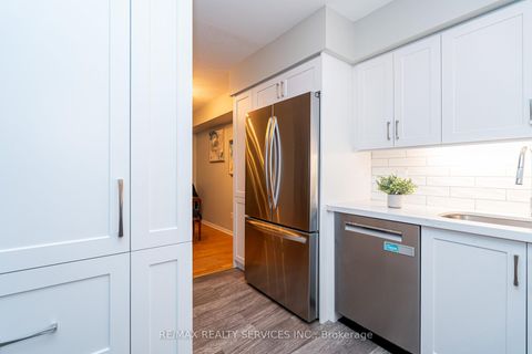 Photo 17 at 1713 - 1478 Pilgrims Way, GA Glen Abbey, Oakville