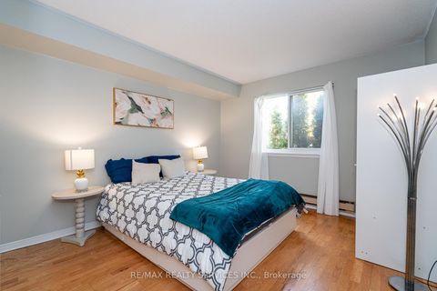 Photo 19 at 1713 - 1478 Pilgrims Way, GA Glen Abbey, Oakville