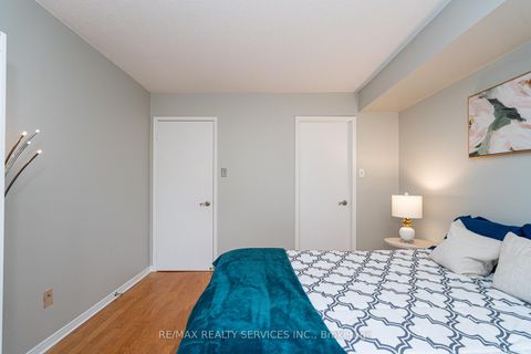 Photo 23 at 1713 - 1478 Pilgrims Way, GA Glen Abbey, Oakville