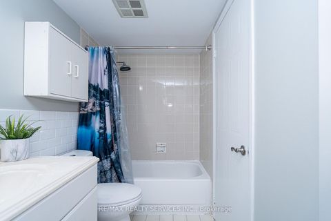 Photo 27 at 1713 - 1478 Pilgrims Way, GA Glen Abbey, Oakville