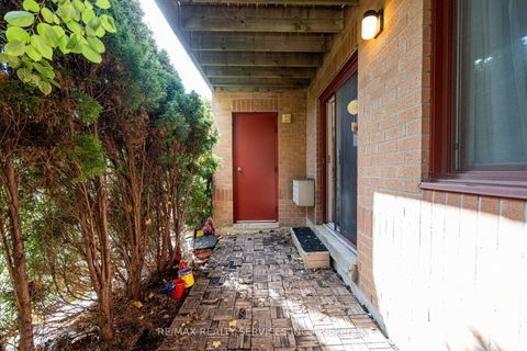 Photo 36 at 1713 - 1478 Pilgrims Way, GA Glen Abbey, Oakville