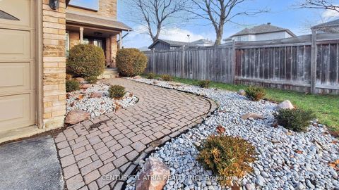 Photo 2 at 1166 Oriole Crescent, Alcona, Innisfil