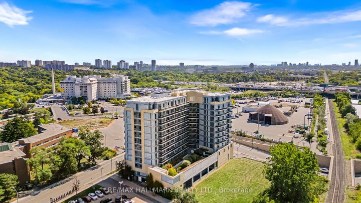 Photo 2 at 602 - 2756 Old Leslie Street, Bayview Village, Toronto