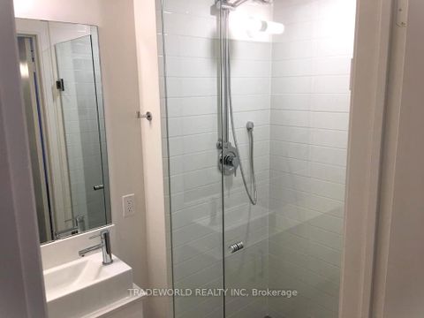 Photo 9 at 401E - 576 Front Street W, Waterfront Communities C1, Toronto