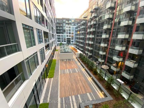 Photo 14 at 401E - 576 Front Street W, Waterfront Communities C1, Toronto