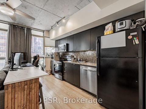 Photo 5 at 801 - 375 King Street W, Waterfront Communities C1, Toronto