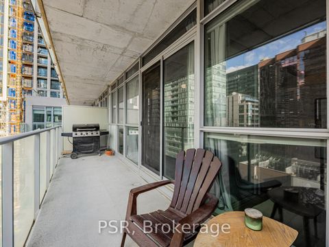 Photo 16 at 801 - 375 King Street W, Waterfront Communities C1, Toronto