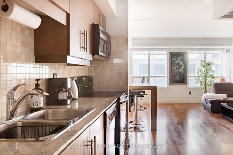 Photo 3 at 319 - 20 Blue Jays Way, Waterfront Communities C1, Toronto