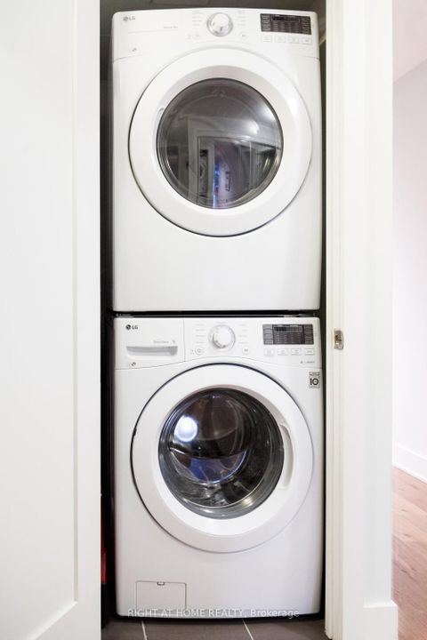 Photo 8 at 319 - 20 Blue Jays Way, Waterfront Communities C1, Toronto