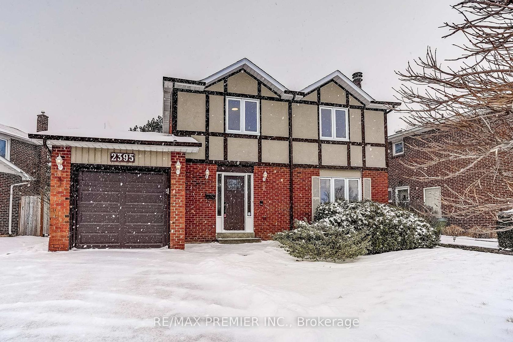 2395 Benedet Drive, Clarkson, Mississauga 