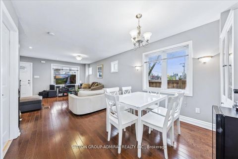 Photo 14 at 11 Bowie Avenue, Belgravia, Toronto