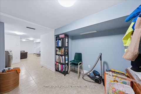 Photo 32 at 11 Bowie Avenue, Belgravia, Toronto