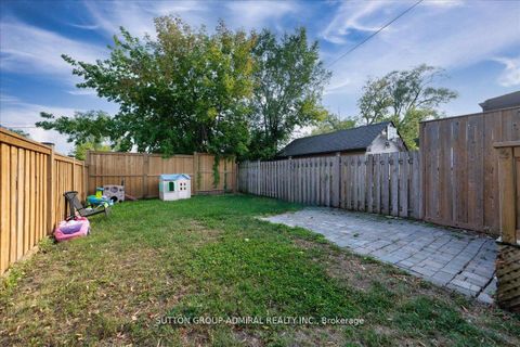 Photo 35 at 11 Bowie Avenue, Belgravia, Toronto