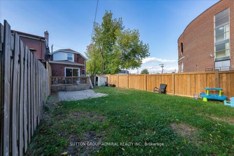 Photo 36 at 11 Bowie Avenue, Belgravia, Toronto