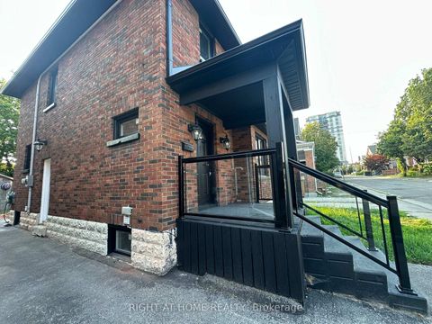 Photo 5 at 210 Dearborn Avenue, O'Neill, Oshawa