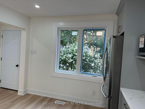 Photo 12 at 210 Dearborn Avenue, O'Neill, Oshawa