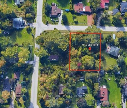 Photo 1 at 1052 Spruce Road, Rural Innisfil, Innisfil