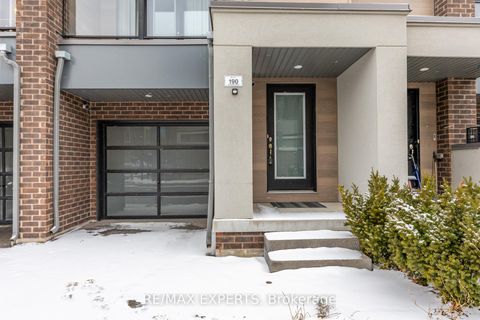 Photo 2 at 190 Moneypenny Place, Beverley Glen, Vaughan