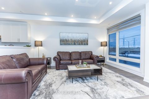 Photo 17 at 190 Moneypenny Place, Beverley Glen, Vaughan