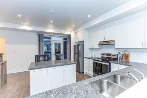 Photo 21 at 190 Moneypenny Place, Beverley Glen, Vaughan